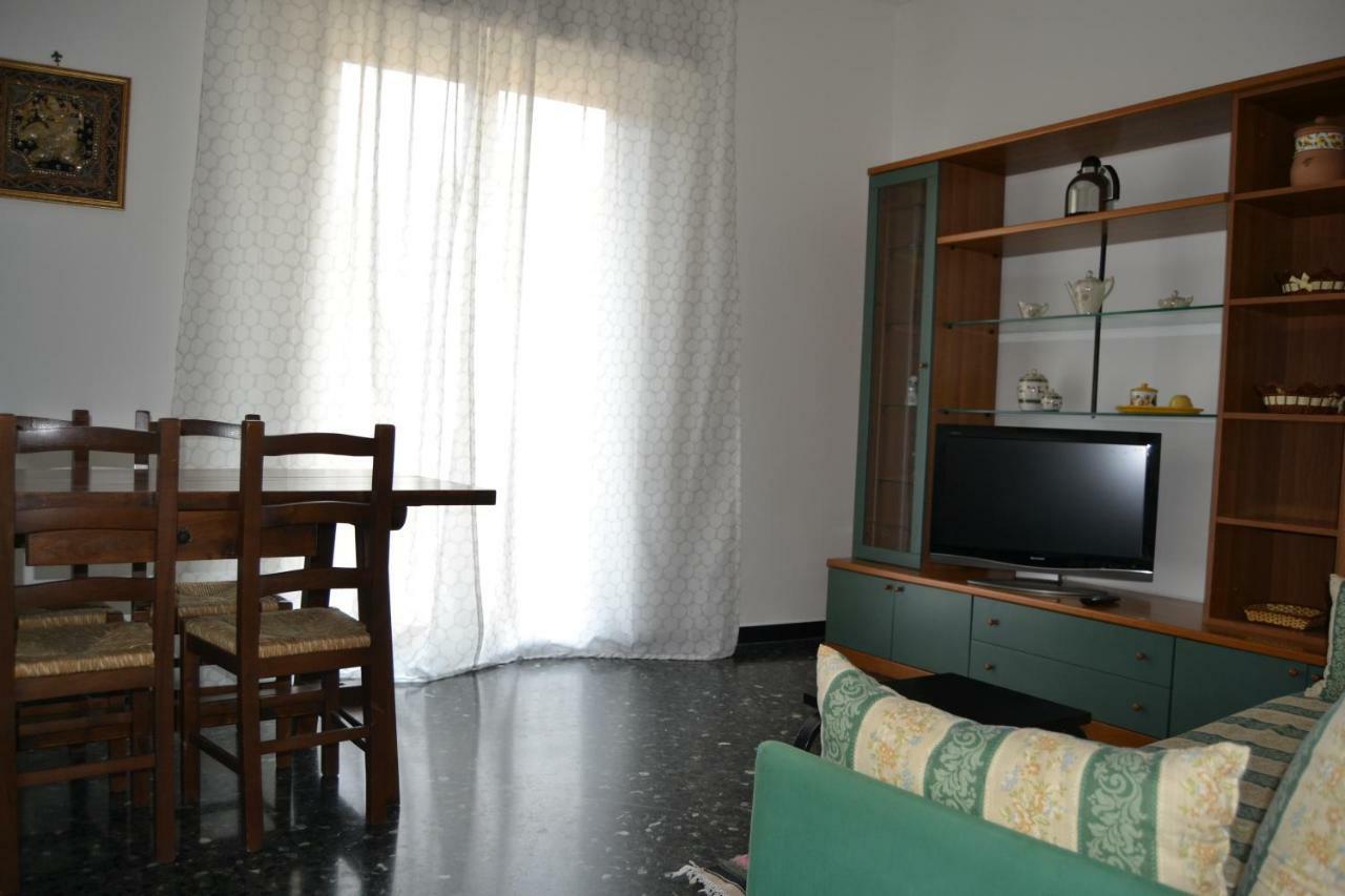 Casa Patrizia Apartment Ноли Екстериор снимка