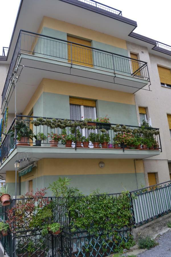 Casa Patrizia Apartment Ноли Екстериор снимка